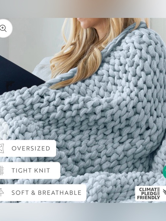 Linens & Hutch Other - NWT Linens & Hutch Chunky Oversized Knit Throw Blanket in Blue. Fab!!